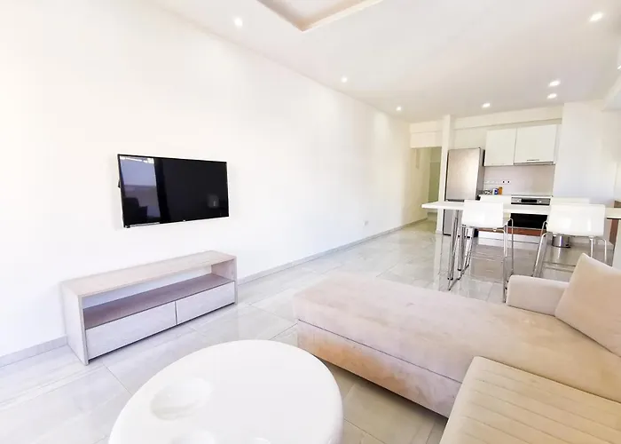 Vasilo Court Seaview ラルナカ